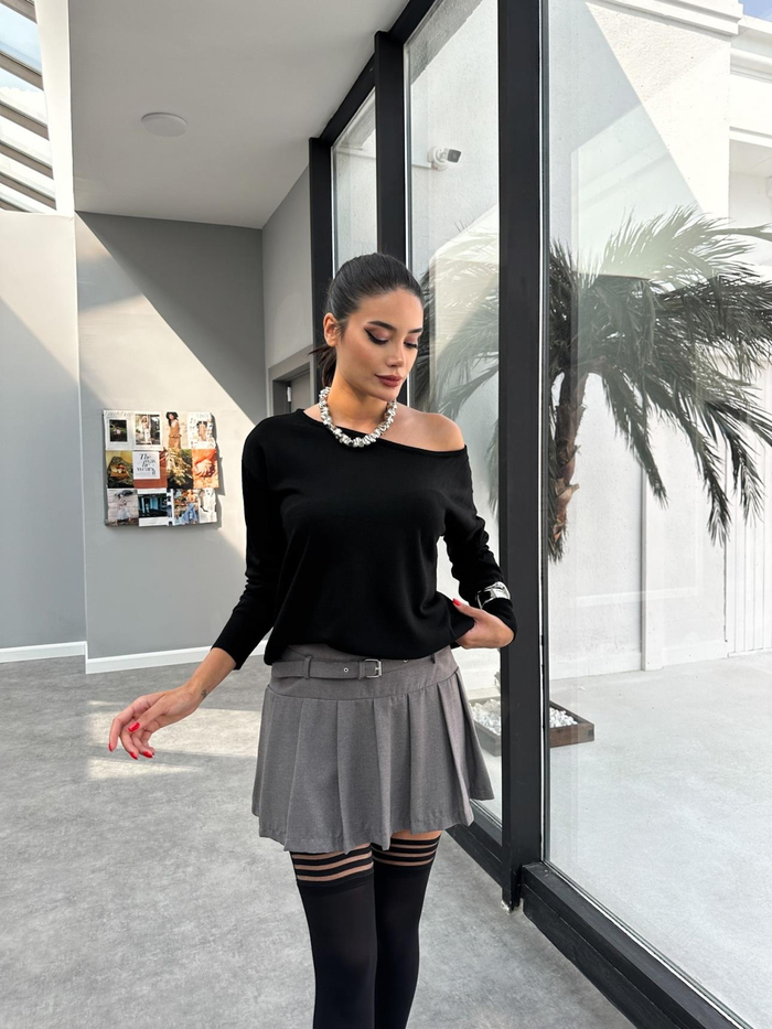 Kayık Yaka Oversize Triko Kazak