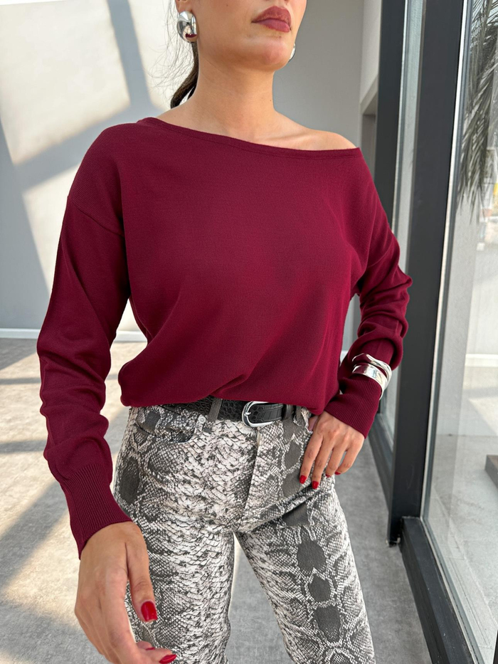Kayık Yaka Oversize Triko Kazak