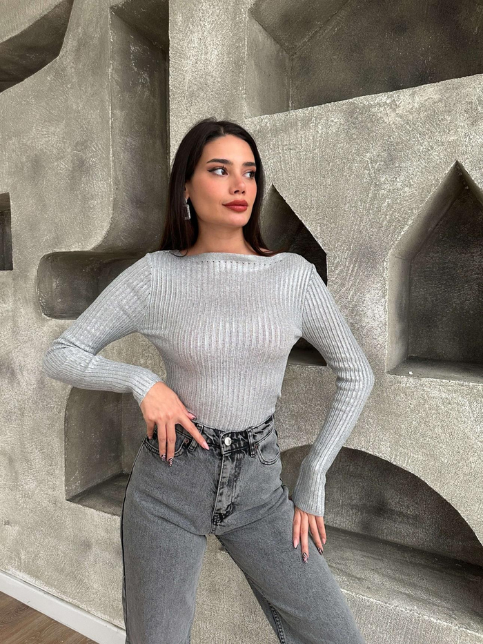 Kayık Yaka Parlak Triko Bluz