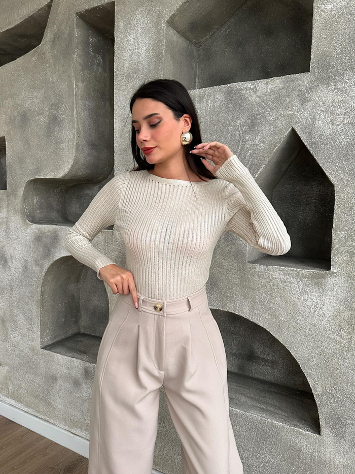 Kayık Yaka Parlak Triko Bluz