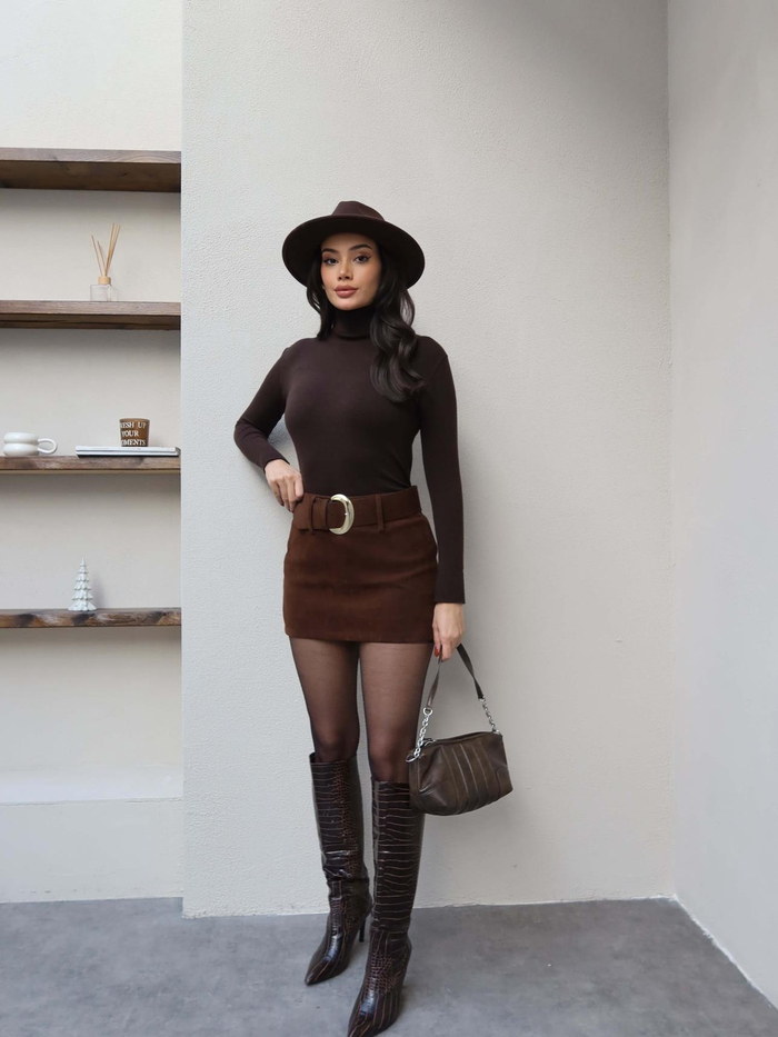 Kemerli Süet Mini Şortlu Etek