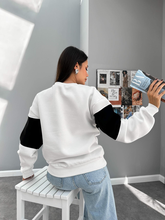 Kırık Beyaz California Baskı Garnili Sweat
