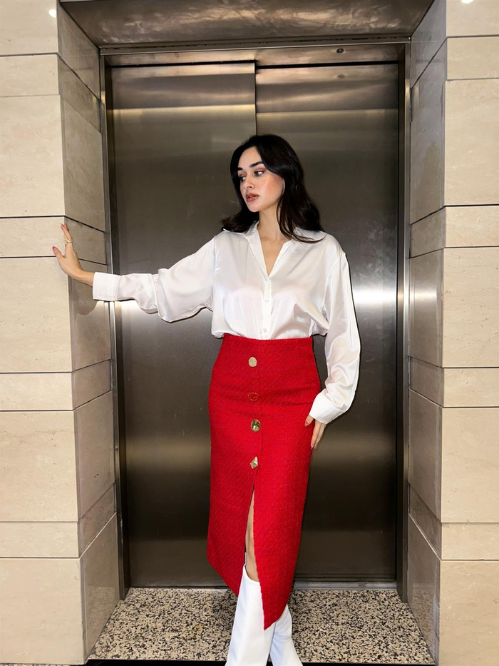 Kırmızı Büyük Düğme Detay Tüvit Etek