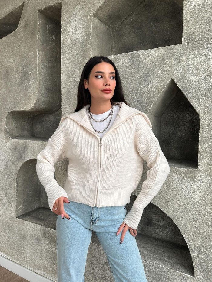 Krem Fermuarlı Hırka