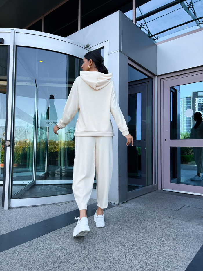 Krem Kapüşonlu Oversize Takım