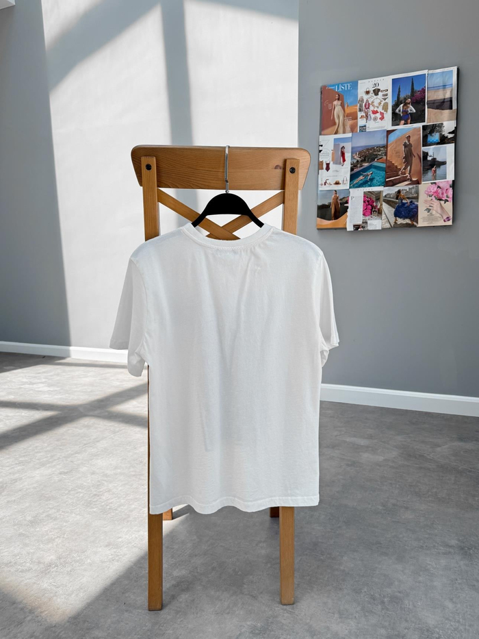 Krem Leo Baskılı VOG Tshirt
