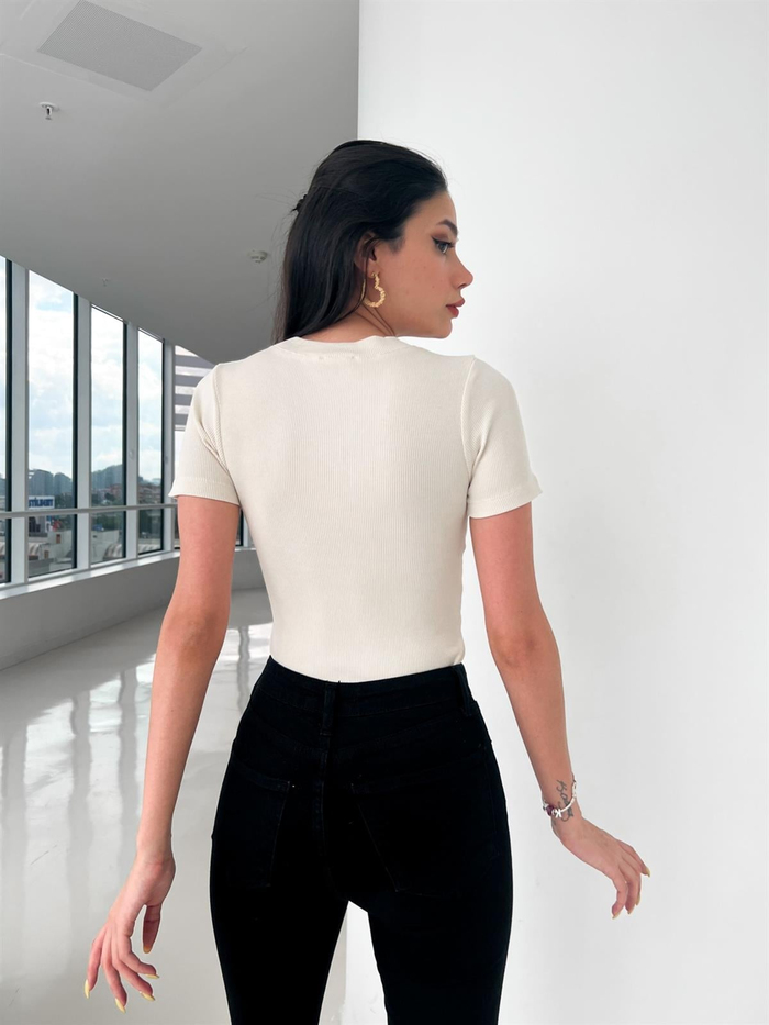 Krem Nakış Detay Body