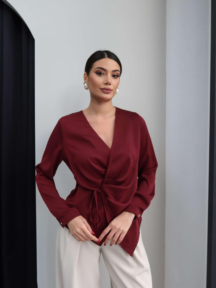 Kruvaze Yaka Bağlamalı Bluz