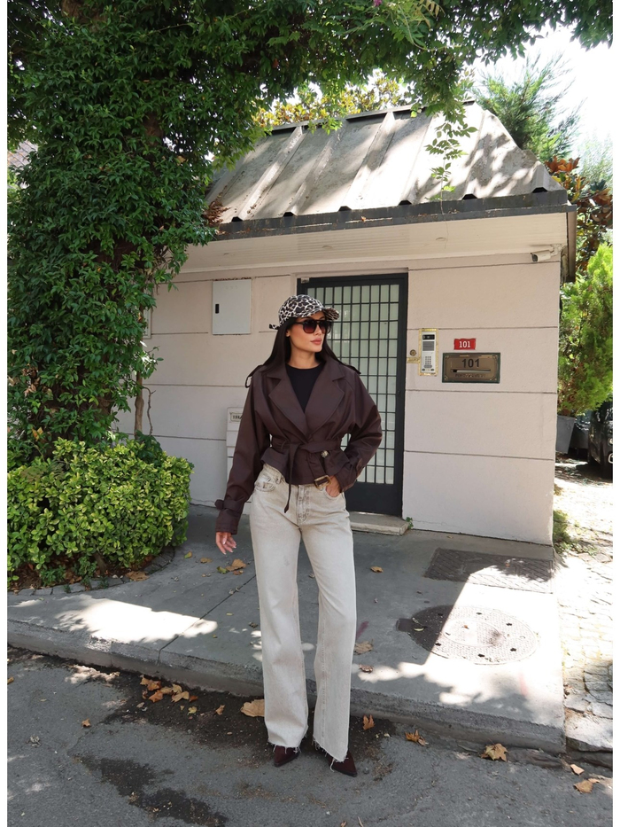 Kruvaze Yaka Crop Trench