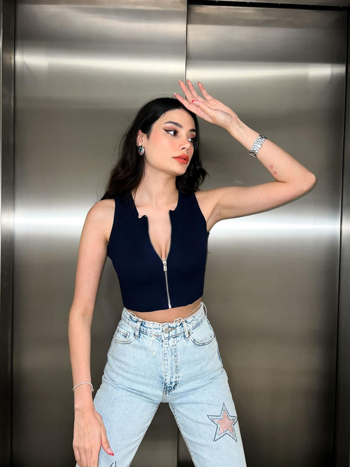 Lacivert Fermuarlı Crop