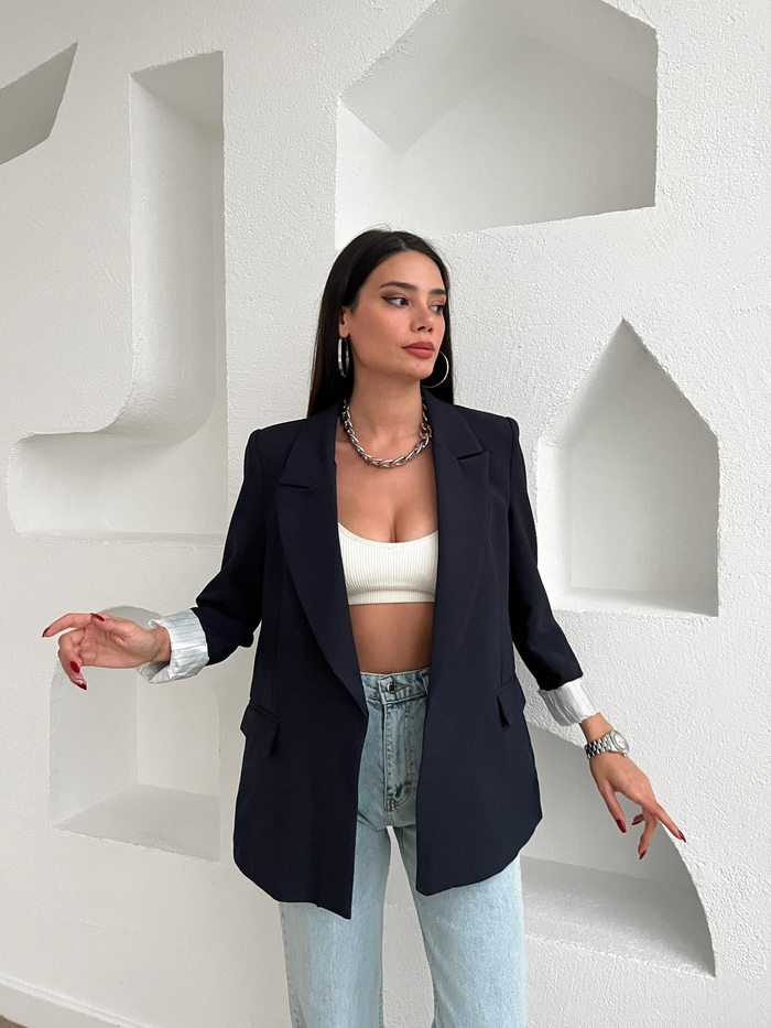 Lacivert Kolu Katlamalı Blazer Ceket