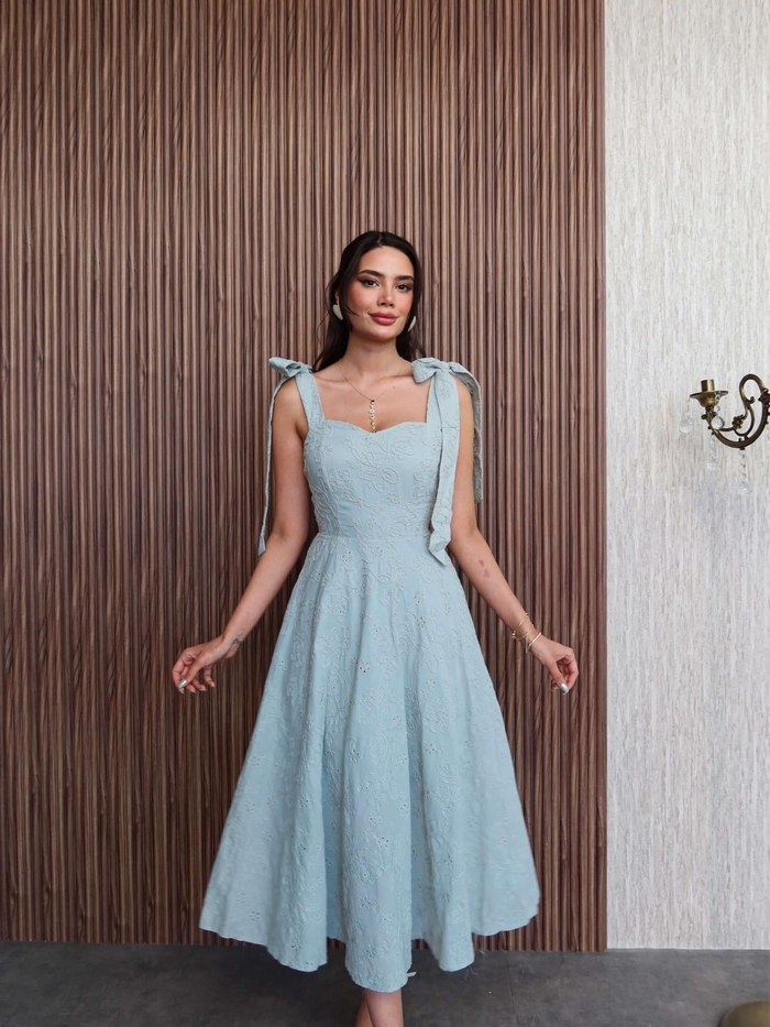 Mint Nakış İşlemeli Elbise