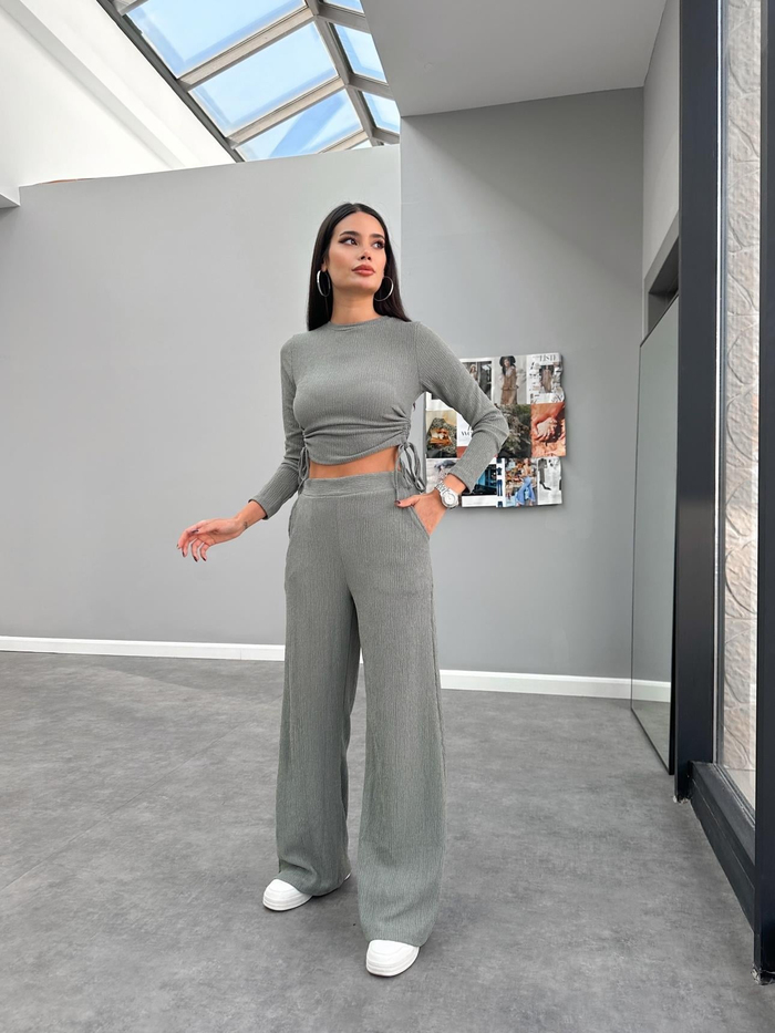 Mint Yeşili Yan Büzgülü Rahat Takım