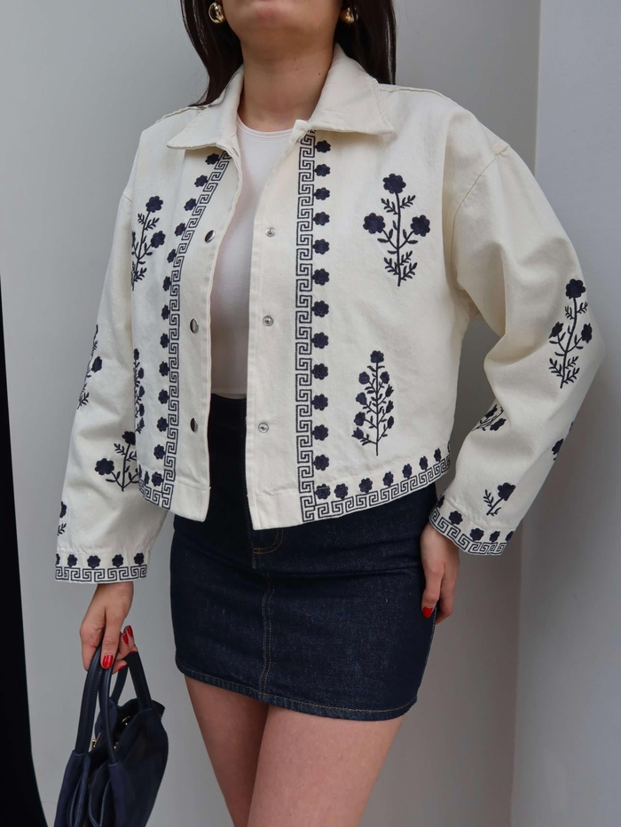 Nakış Detaylı Gabardin Ceket