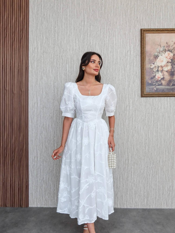 Nakış Detaylı İthal Elbise