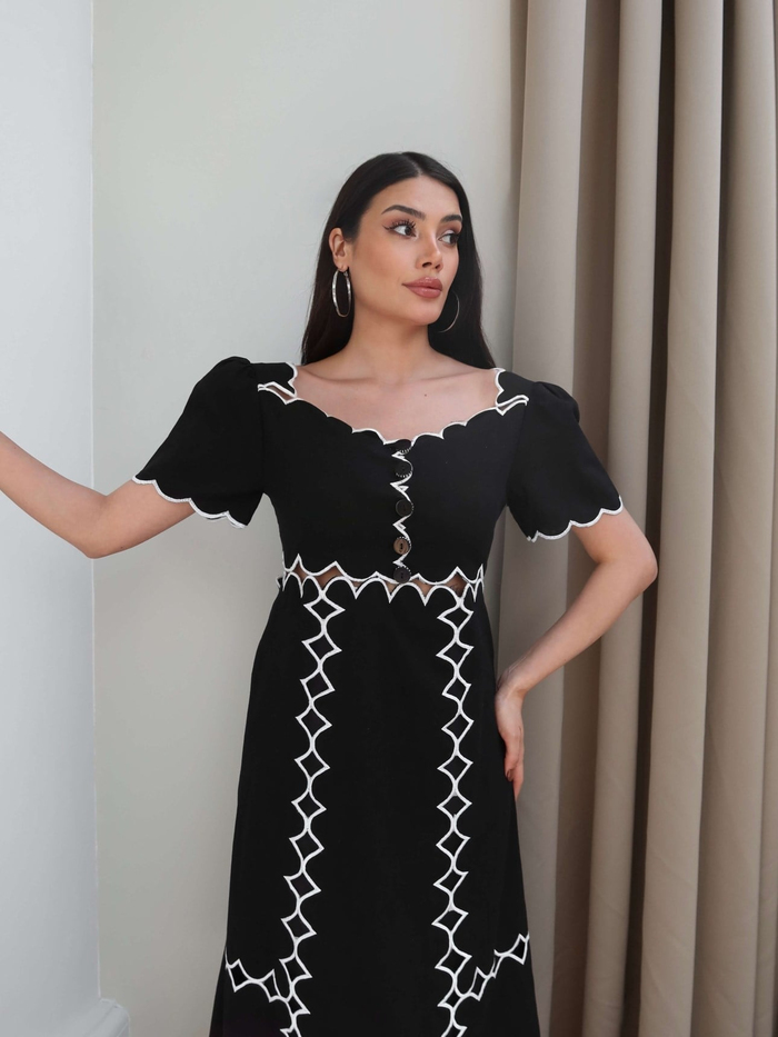 Nakış Detaylı Midi Elbise