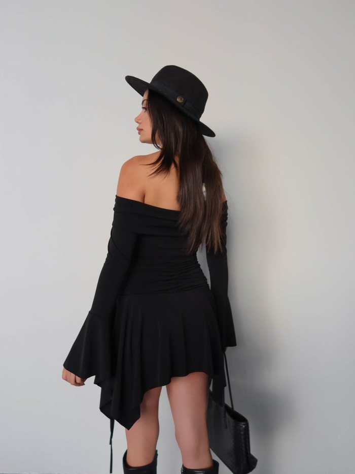 Omuz Açık Asimetrik Mini Elbise E.H Collection