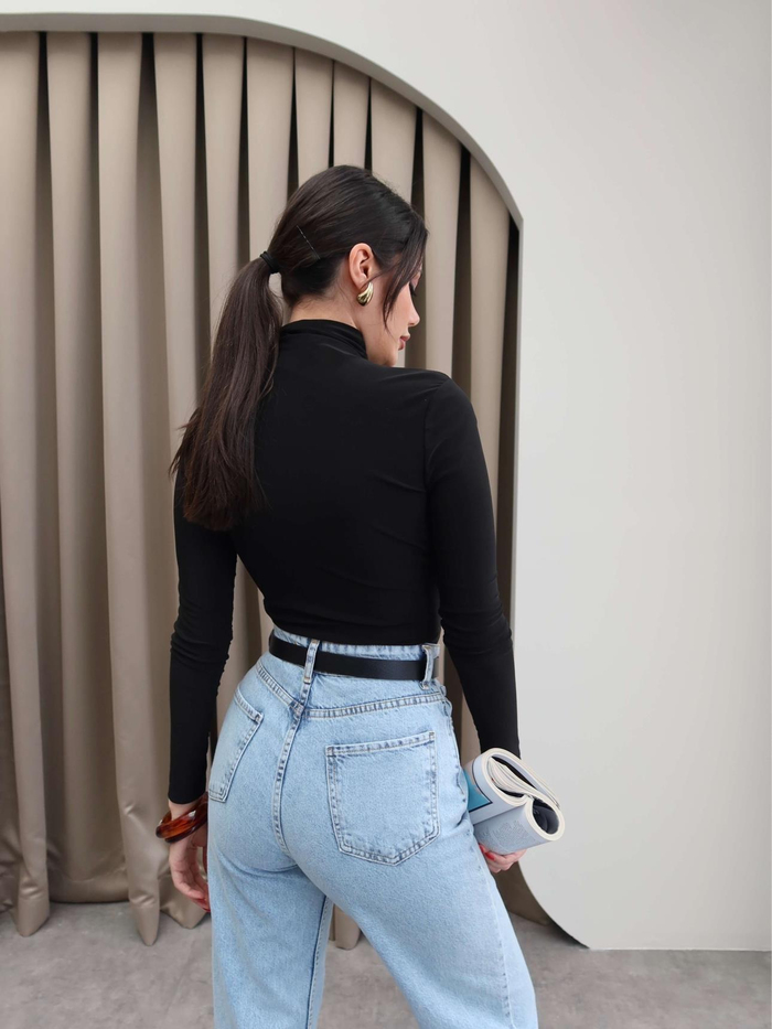 Omuz Bel Pile Detaylı Bluz