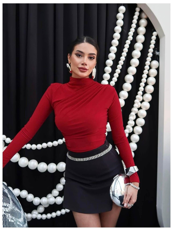 Omuz Bel Pile Detaylı Bluz