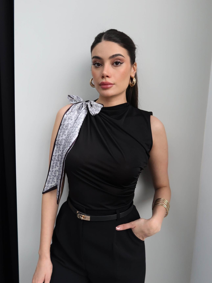 Omuz Fular Bağlamalı Bluz