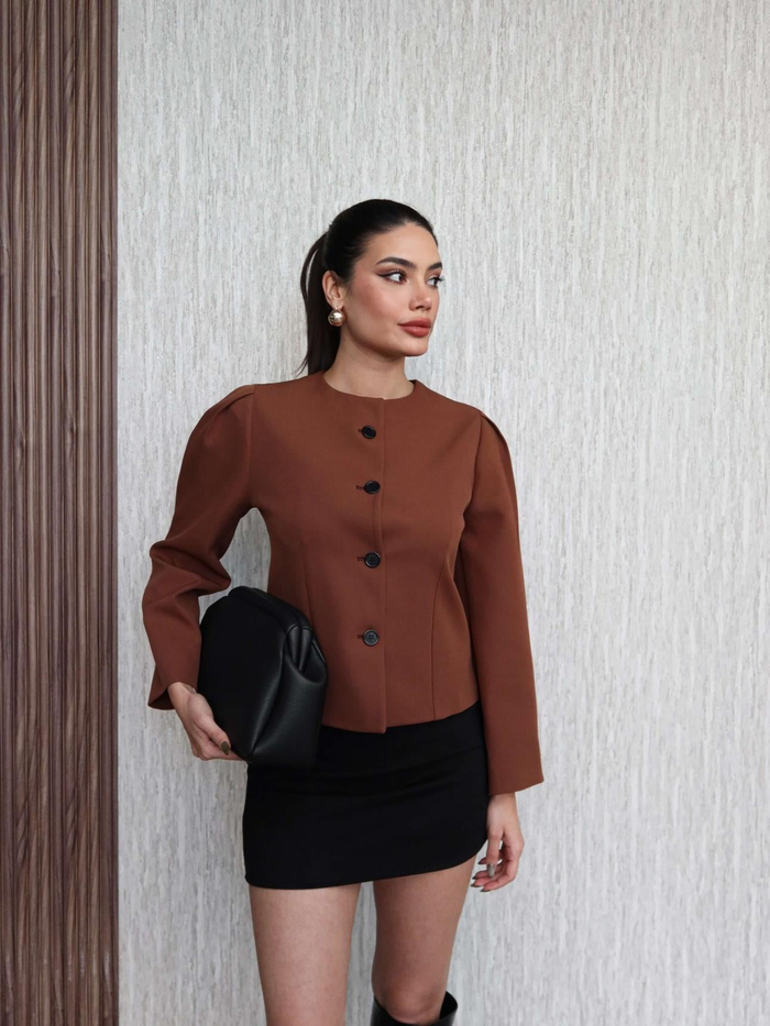 Omuz Pensli Düğmeli Ceket
