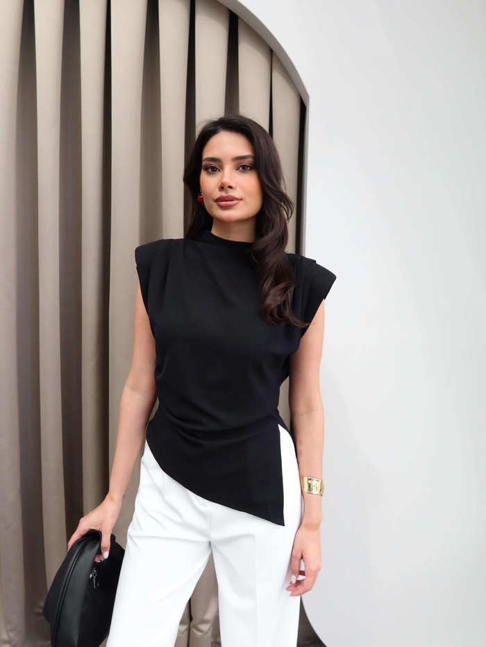 Omuz Pileli Detaylı Bluz