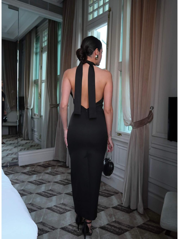 Ön Dekolteli Boyundan Asklı Elbise