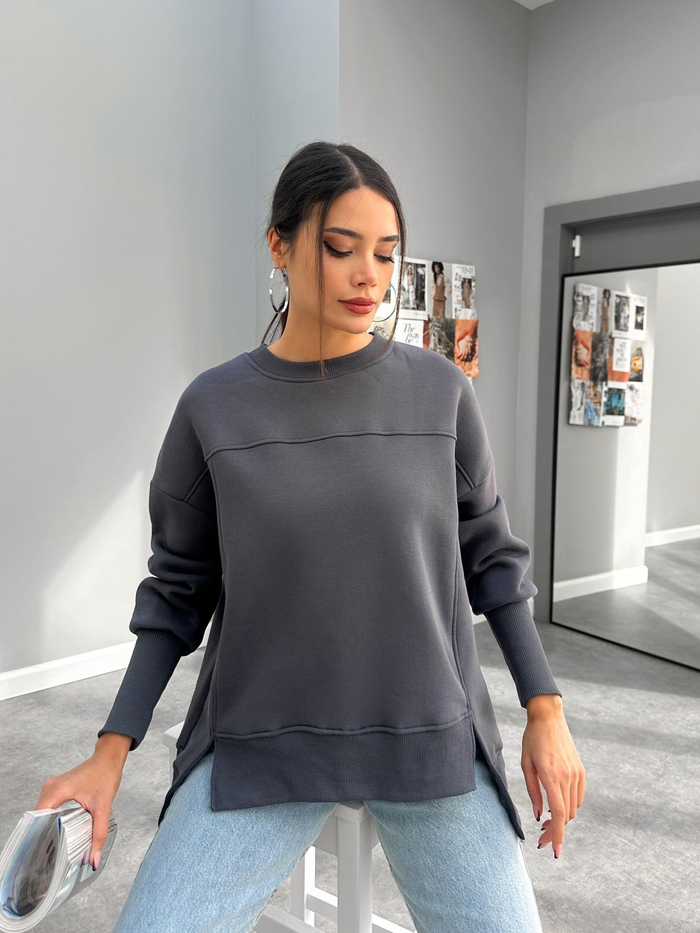 Oversize Şardonlu Yırtmaç Detaylı Sweat