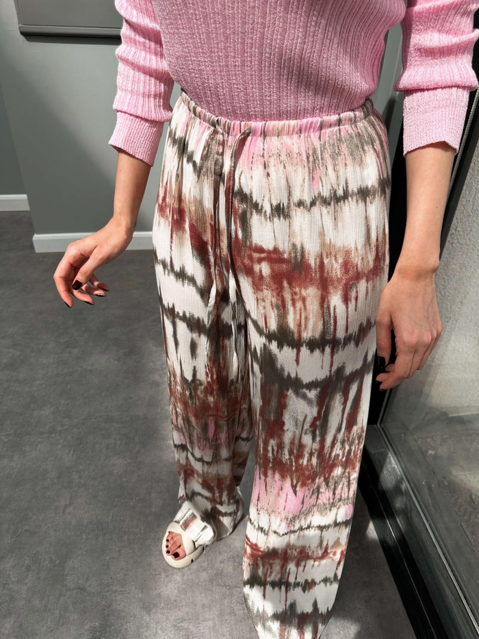 Pembe Batik Desenli Pantolon