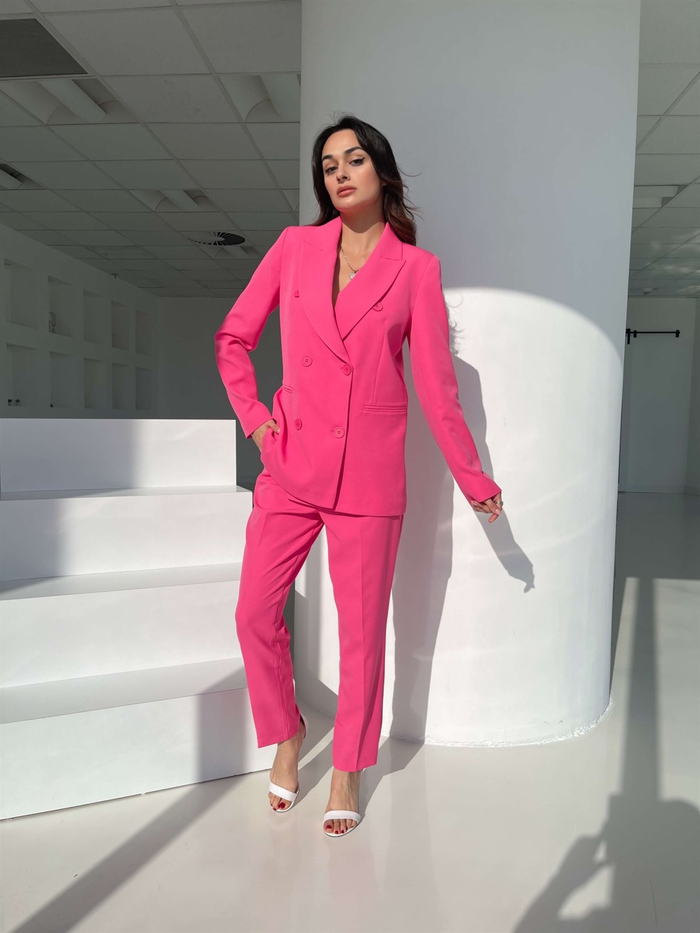 Pembe Classic Kadın Takım Elbise