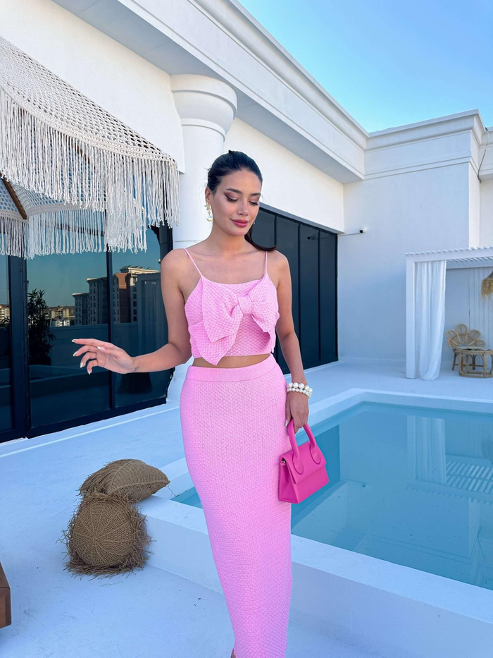 Pembe Fiyonk Detaylı Etekli Triko Takım