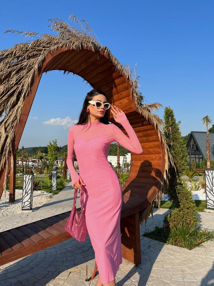 Pembe Tulle Dress