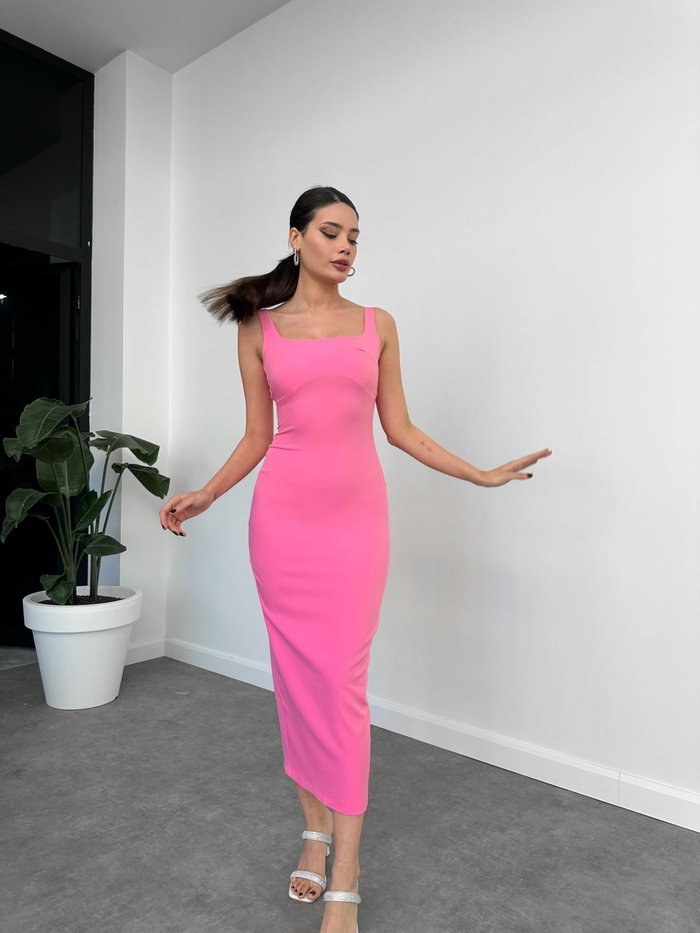 Pembe Vücuda Oturan Midi Elbise