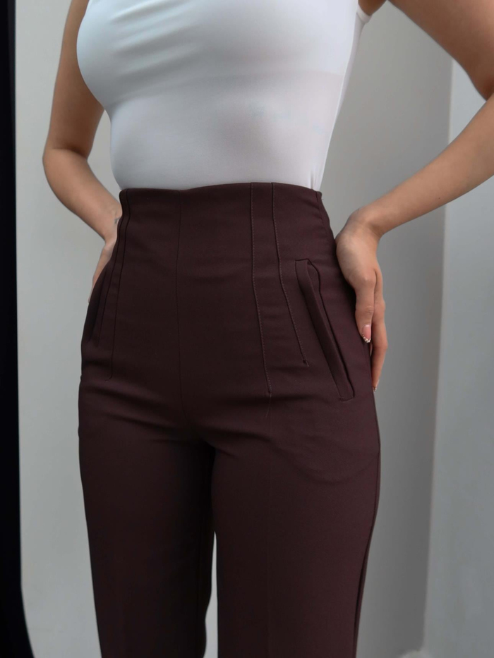 Pensli Arka Fermuarlı Geniş Paça Pantolon