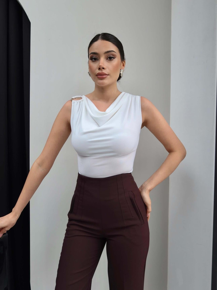 Pensli Arka Fermuarlı Geniş Paça Pantolon