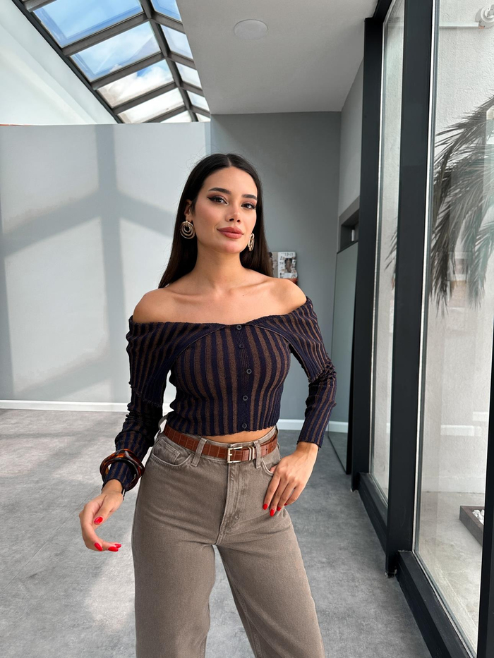 Regular Fit Degaje Yaka Düğmeli Kazak