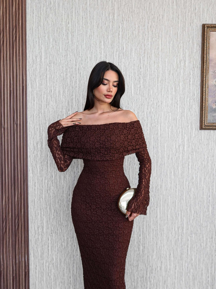 Şal Yaka Güpür Desenli Uzun Elbise