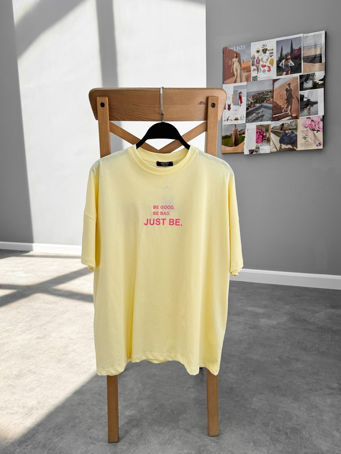Sarı Minik Yazılı Tshirt