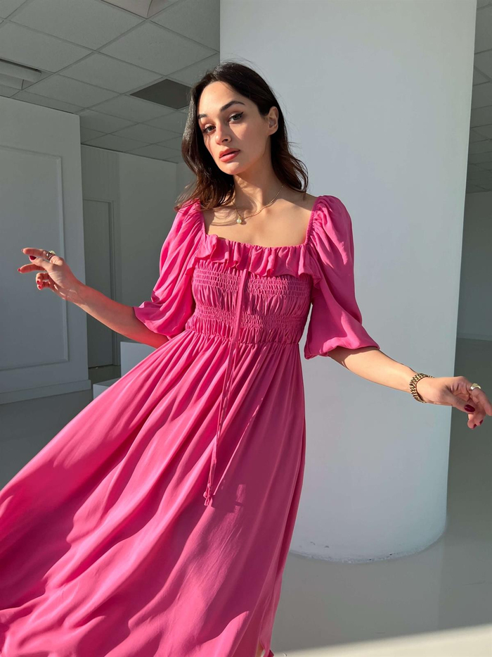 Şeker Pembe Göğüs Gipeli Elbise