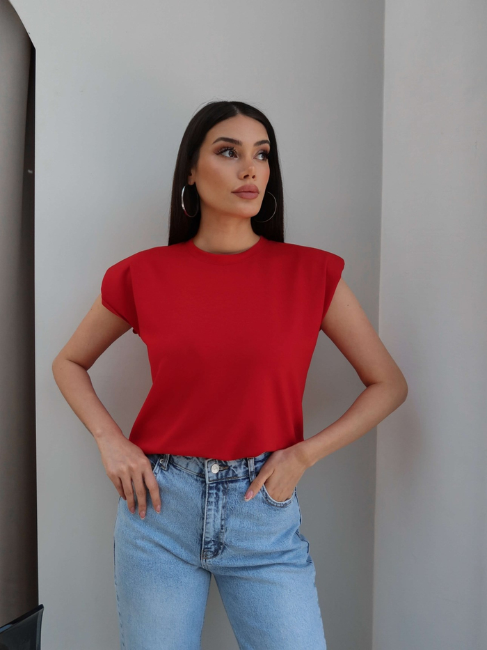Sıfır Kol Vatkalı Basic Tshirt