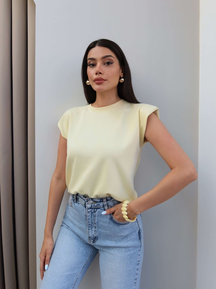 Sıfır Kol Vatkalı Basic Tshirt