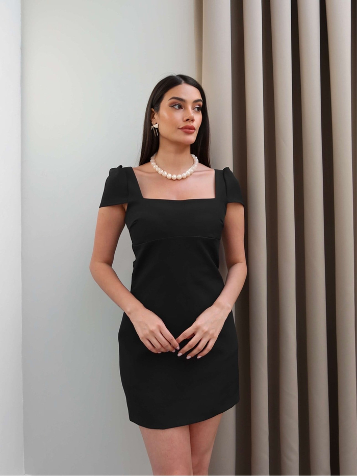Sırt Dekolteli Mini Elbise