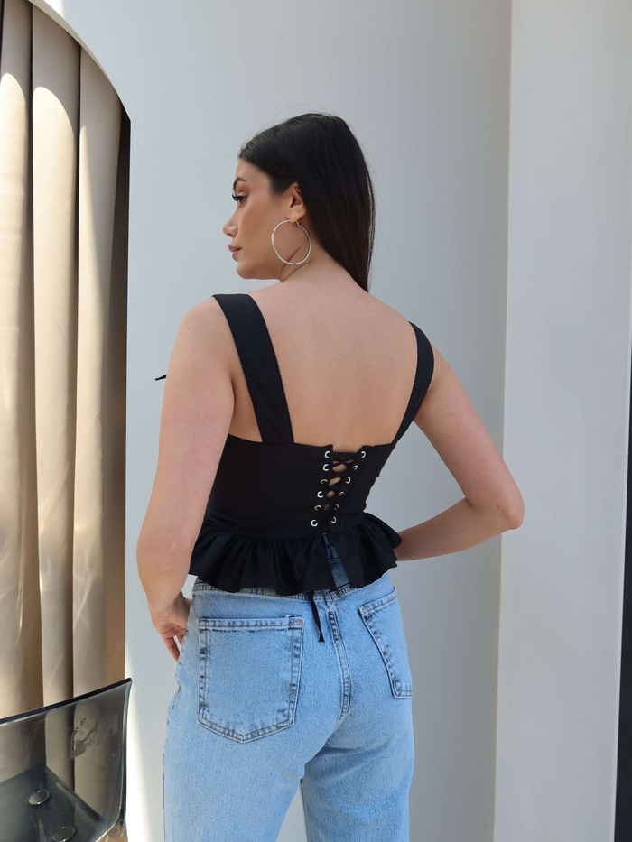 Sırt Kuşgözü Detaylı Askılı Bluz