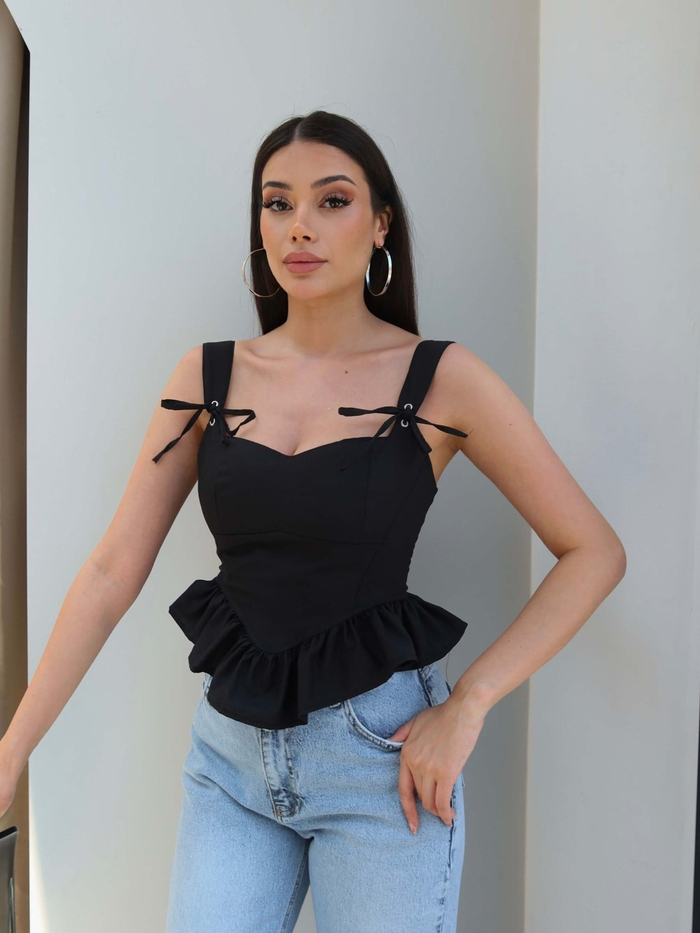 Sırt Kuşgözü Detaylı Askılı Bluz