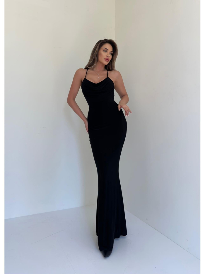 Siyah Askılı Elbise