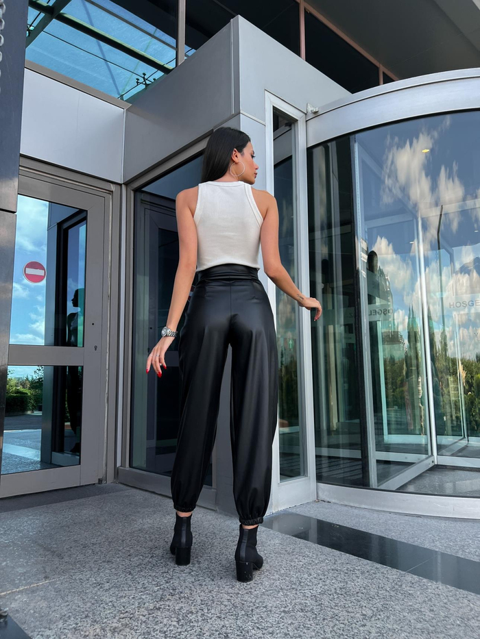 Siyah Banane Lastikli Deri Pants