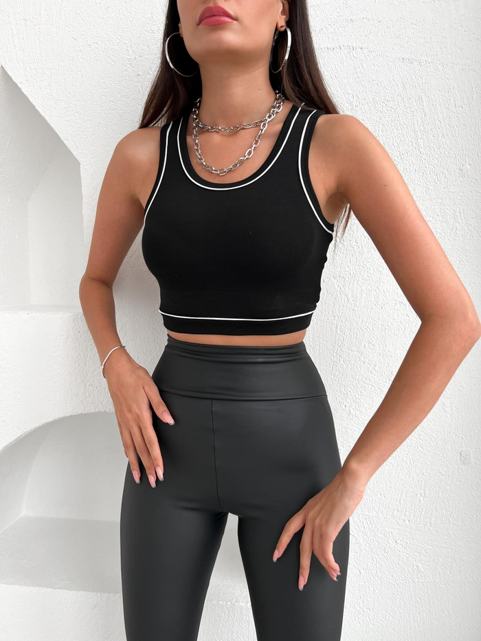 Siyah Biye Detaylı Crop