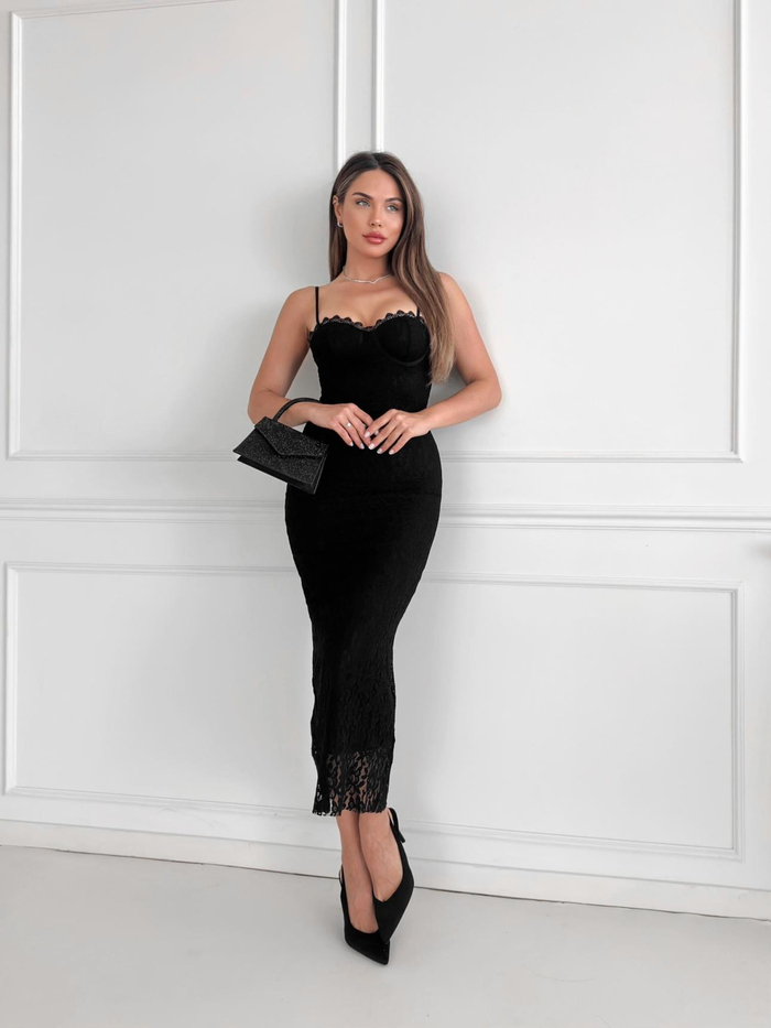 Siyah Dantelli Askılı Elbise