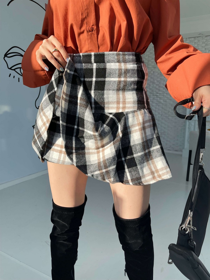 Siyah Ekose Kısa Şort Etek