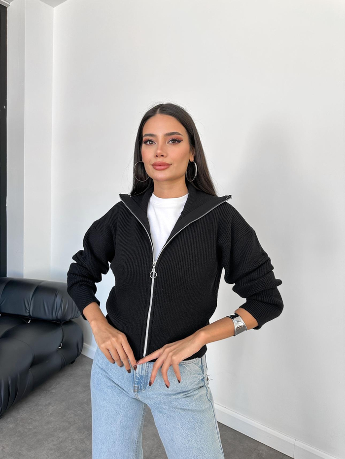 Siyah Fermuarlı Polo Yaka Hırka